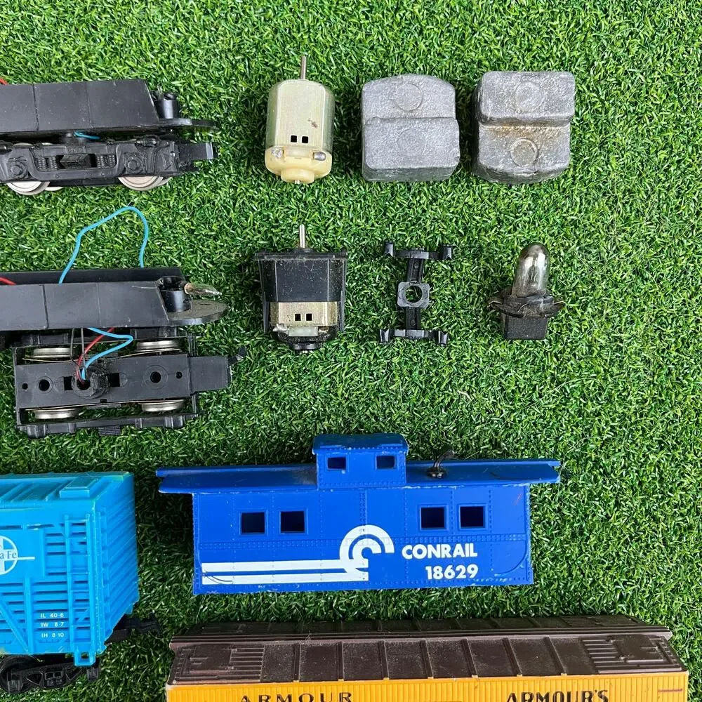 Vintage Lot HO Scale Model Train Parts Set